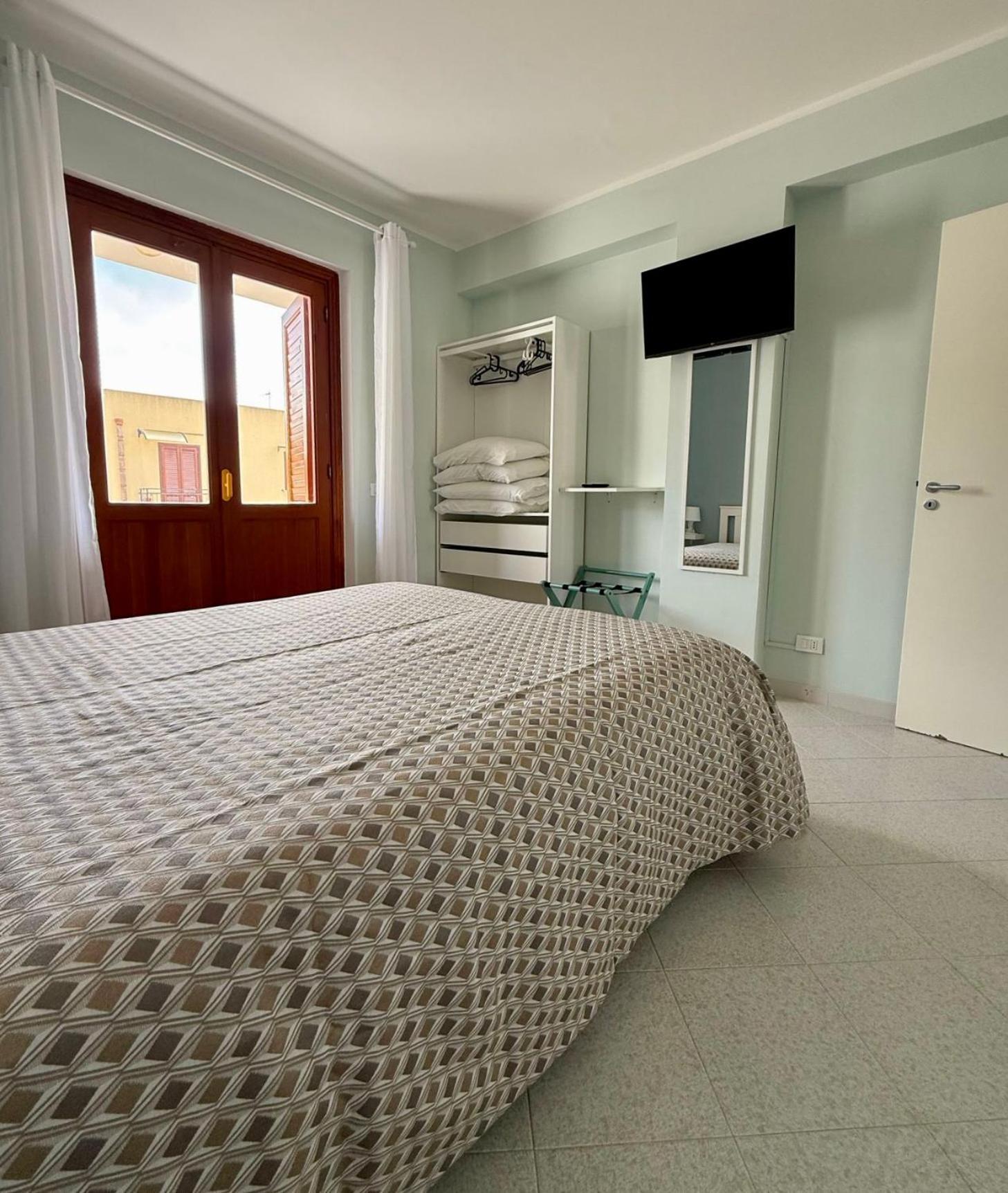 Yucca Apartment ซานวิโต โลคาโป ภายนอก รูปภาพ